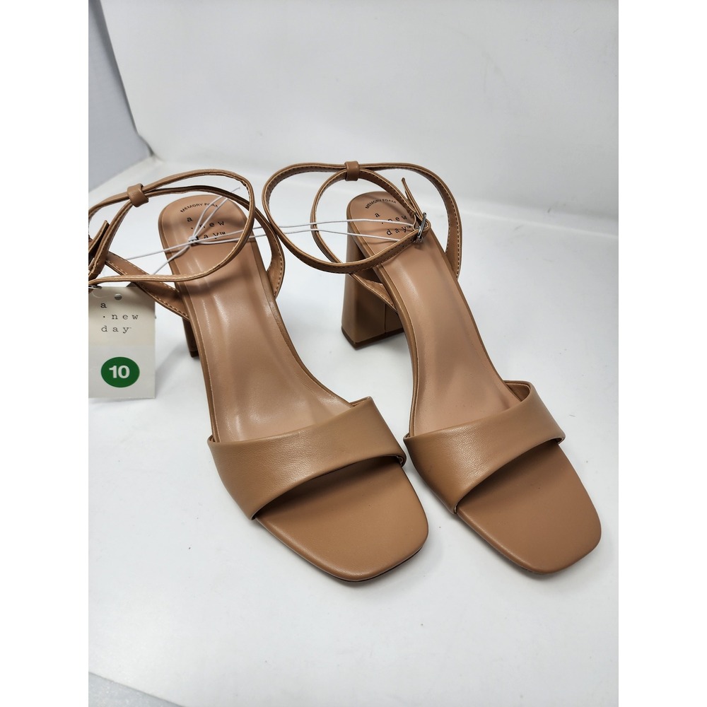 A New Day Womens Block Heel Sandals Tan Faux Leather Casual Size 10
